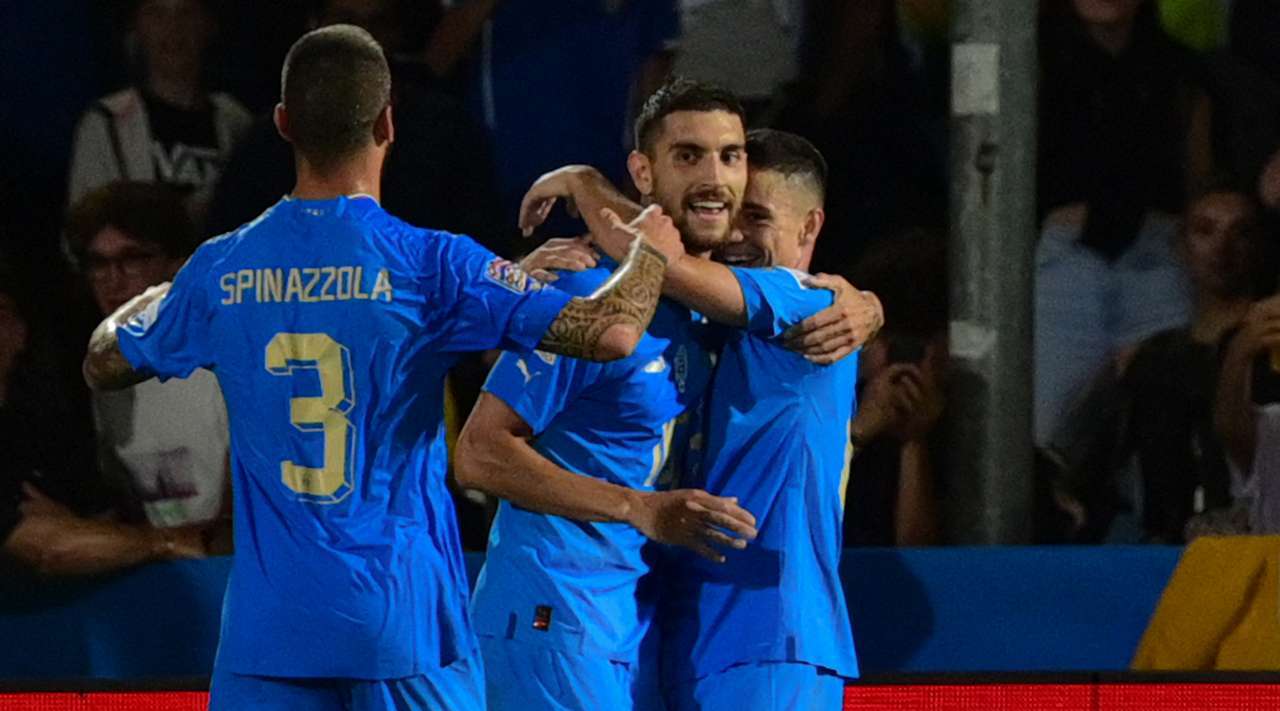 Nicolo Barella shënon gol të bukur për epërsinë e Italisë