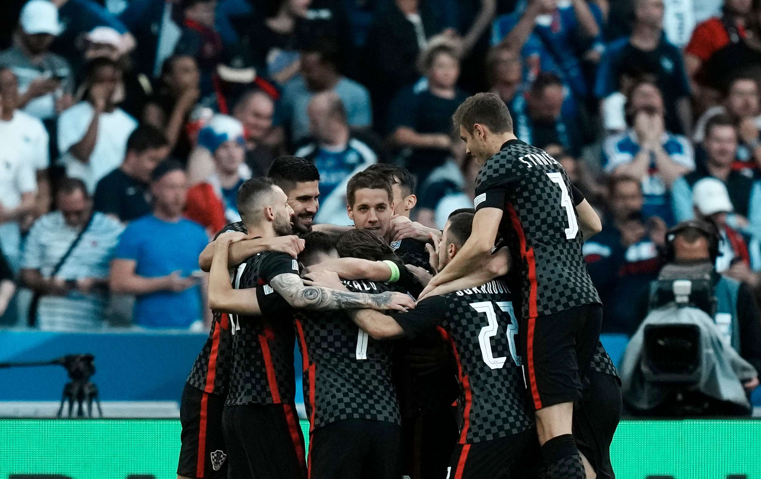 Kroacia e mbyll pjesën e parë me një gol epërsi ndaj Francës 