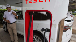 Tesla anulon konkurset për punësime në Kinë