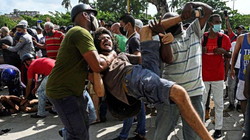 Kuba dënon 381 persona për protesta antiqeveritare, disa me 25 vjet burgim
