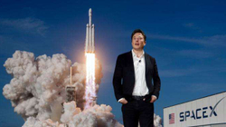 “Space X” pushon nga puna pesë punëtorë pasi kritikuan Elon Muskun