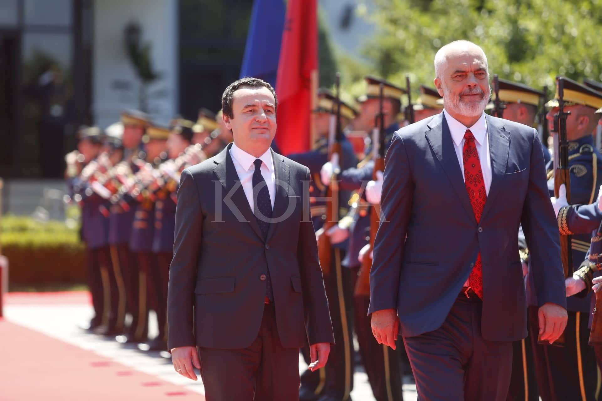 Marrëveshje e prezantim projektesh në mbledhjen e tetë të qeverive Kosovë – Shqipëri