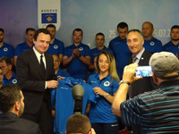 Ekipi i Kosoves ne Lojerat Mesdhetare - ceremonia e prezantimit - Albin Kurti