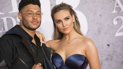 Fejohet këngëtarja e grupit “Little Mix”, Perrie Edwards