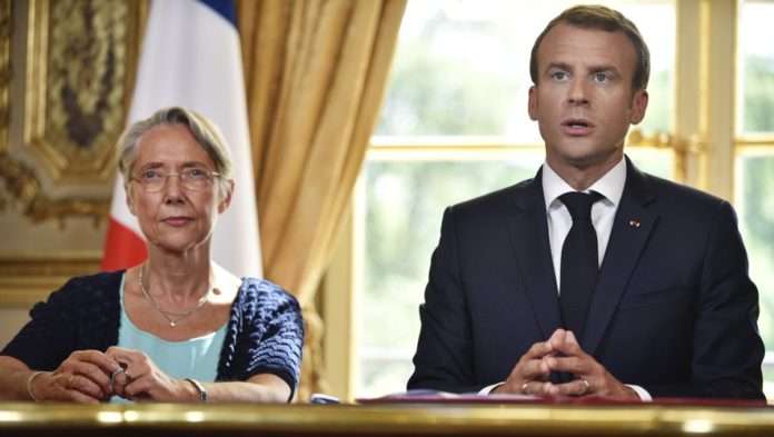 Kryeministrja franceze ofron dorëheqjen, Macroni ia refuzon