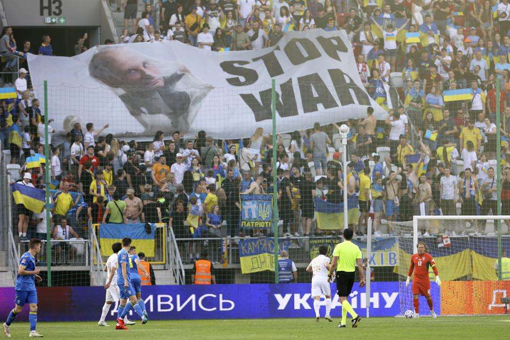 FIFA vazhdon edhe për sezonin e ri “rregullin e kontratës” për klubet ukrainase