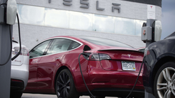 Tesla do ta pezullojë punën në Shangai për dy javë