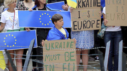 Ukraina e Moldavia marrin statusin e vendit kandidat për BE