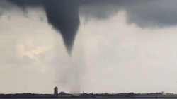 Një i vdekur nga tornadoja në Holandë