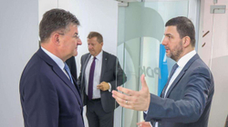 Krasniqi pas takimit me Lajçakun: Dialogu të përmbyllet me njohje reciproke