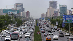 Shitjet me pakicë të veturave u rritën me 28% në Kinë