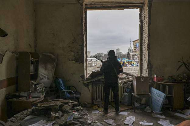 Të paktën 21 të vdekur nga bombardimet në Kharkiv