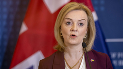 Britania bën thirrje që të largohen gjitha bankat ruse nga SWIFT-i
