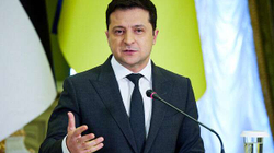 Zelensky e ndjek në Instagram yllin e popit pasi ajo i dha mbështetje të plotë