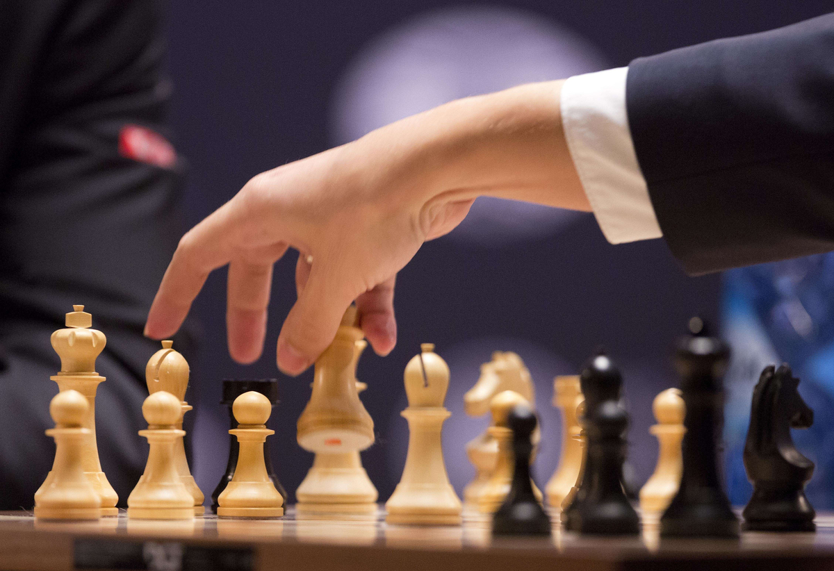 Russian chess players tell Putin to 'stop the war