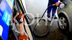 Brenda një dite nafta e benzina shtrenjtohen për gati 10 centë
