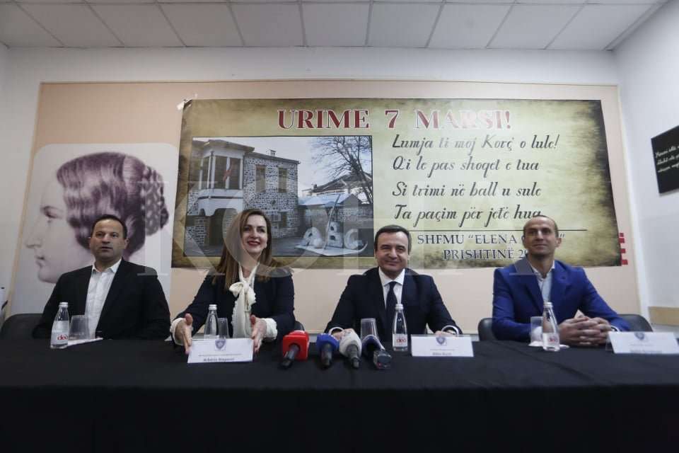 Kurti: Do të punojmë që mësimdhënësit t’i kenë kushtet më të mira për punë