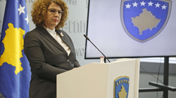 Ministrja Rozeta Hajdari dënohet me 700 euro gjobë