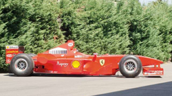Del në shitje për 4.9 mln dollarë Ferrari i famshëm i Schumacherit