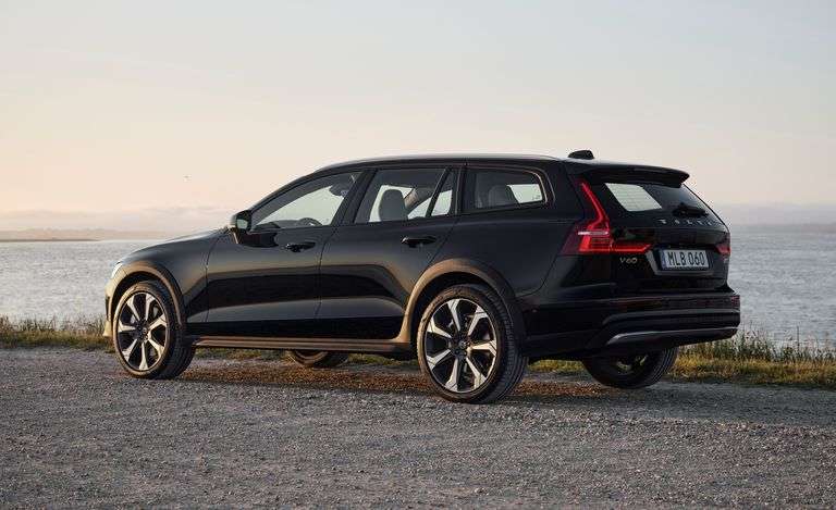 Volvo S60 dhe V60 të vitit 2023 vijnë me përditësime vizuale dhe teknike