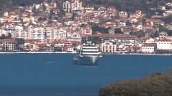 Superjahti i Abramovichit shihet në Mal të Zi