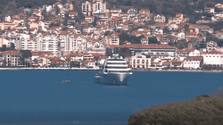 Superjahti i Abramovichit shihet në Mal të Zi