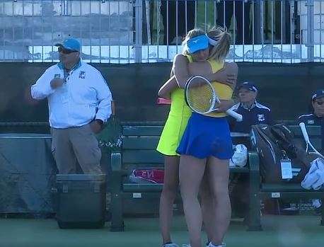 Tenistet ukrainase përqafojnë njëra-tjetrën pas duelit në Wells WTA Masters