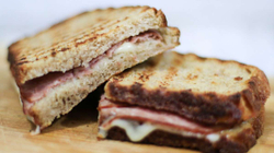 Historia e lashtë e sandviçit, kush e zbuloi dhe si