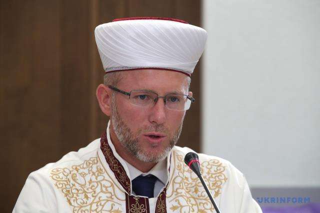 “Myslimanët pjesë e Ukrainës”, kryemyftiu ukrainas u kërkon sirianëve të mos luftojnë për Putinin