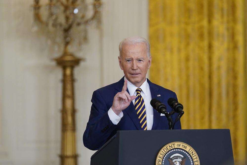 Bideni pritet t’i shtojë sonte edhe 800 milionë dollarë ndihmë për Ukrainën
