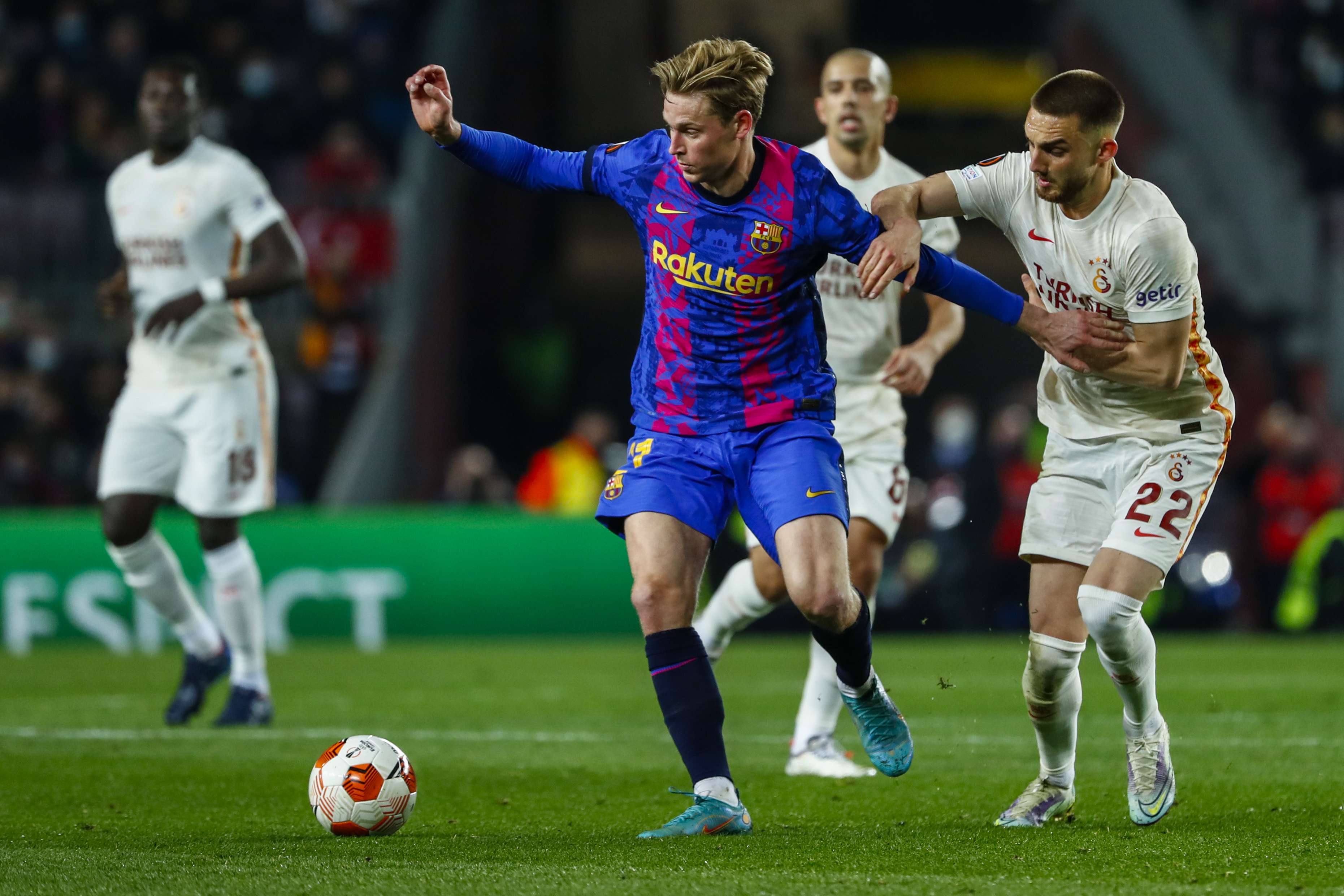 Barcelona me mision në Stamboll për ta eliminuar Galatasarayn