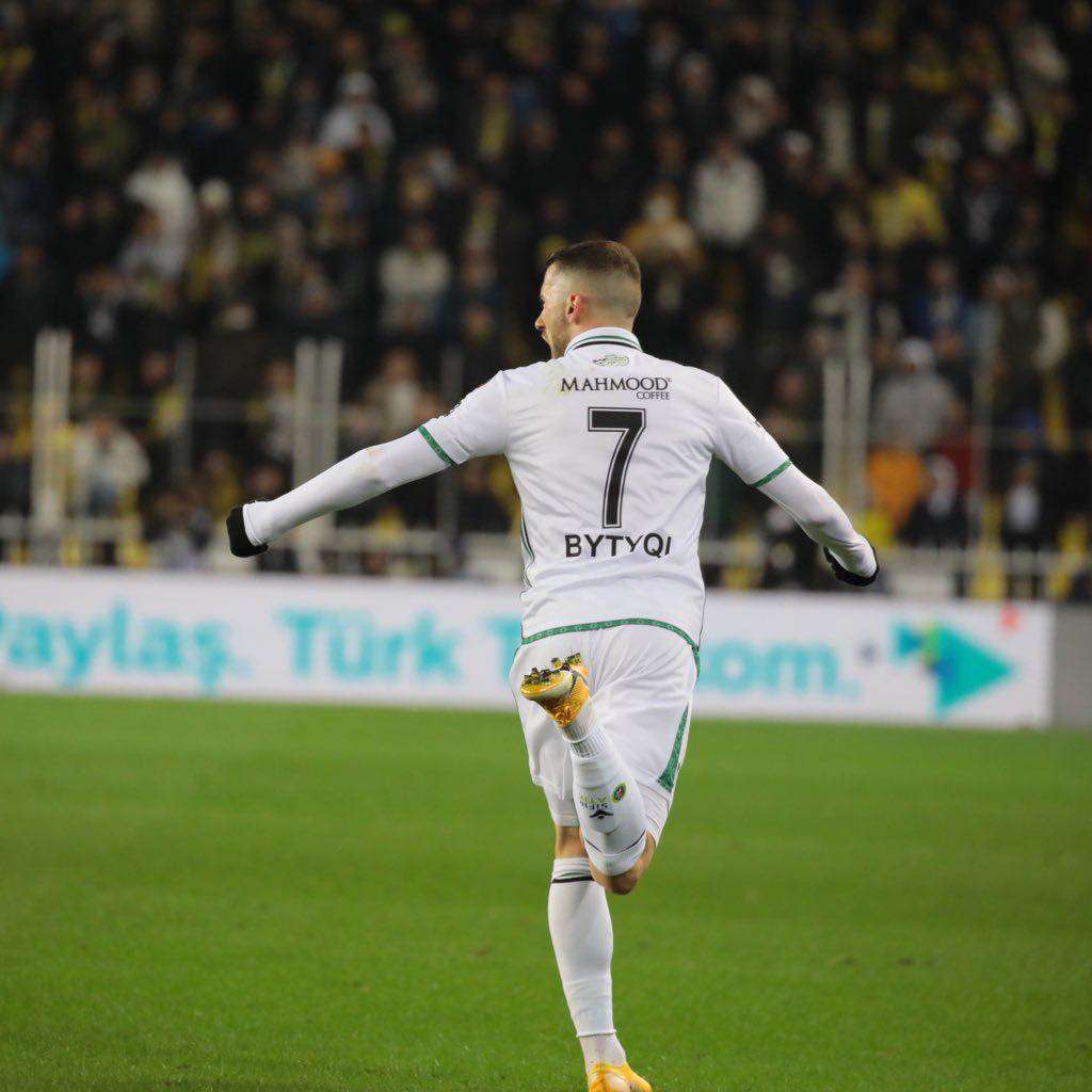 Bytyqi shënon gol për epërsinë e Konyasporit ndaj Fenerbahçes
