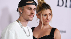 Justin Bieber me vëmendje të plotë te Hailey