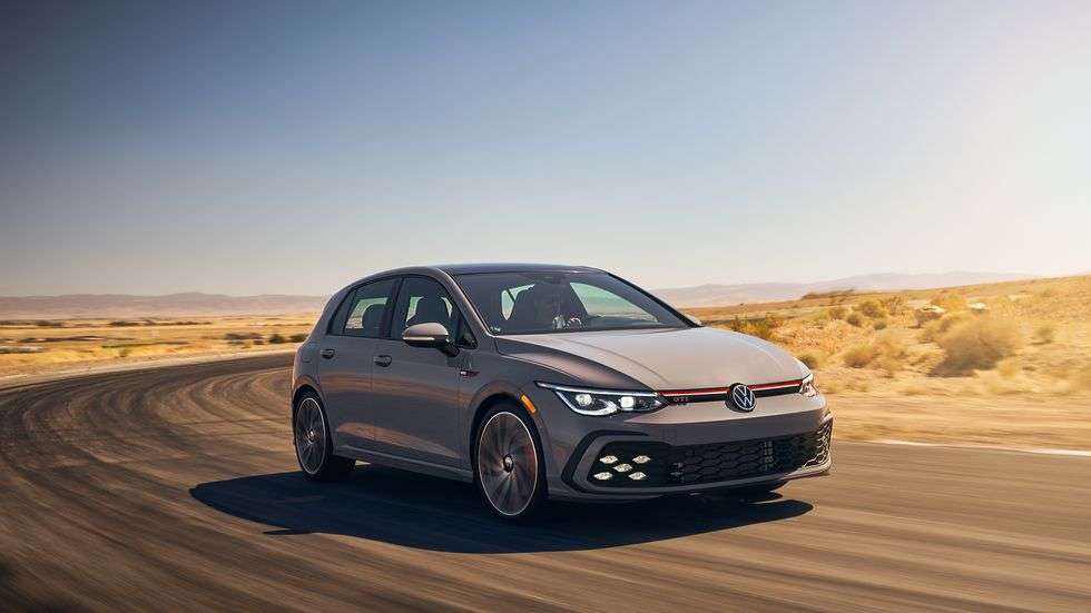 Tërhiqen nga tregu mbi 4 mijë vetura Volkswagen GTI dhe Golf R 2022