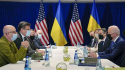 Bideni në takim sy më sy me zyrtarët ukrainas, u premton diçka 