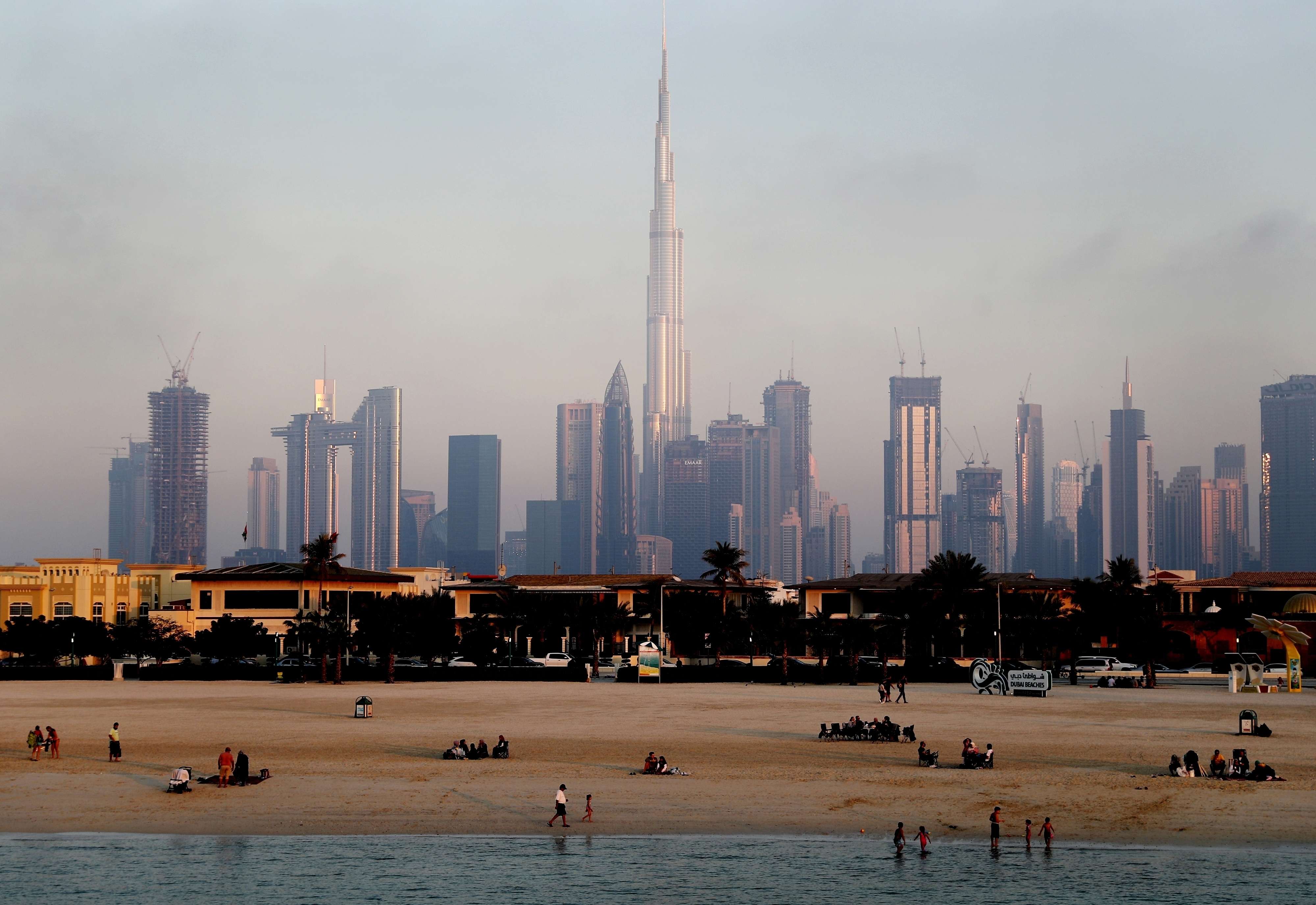 Dubai i pret me tepih të kuq oligarkët rusë që u ikin sanksioneve