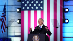 Presidenti amerikan paralajmëron fundin e Putinit