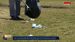 I riu vullnetmirë që e pastron çdo ditë fshatin ku jeton