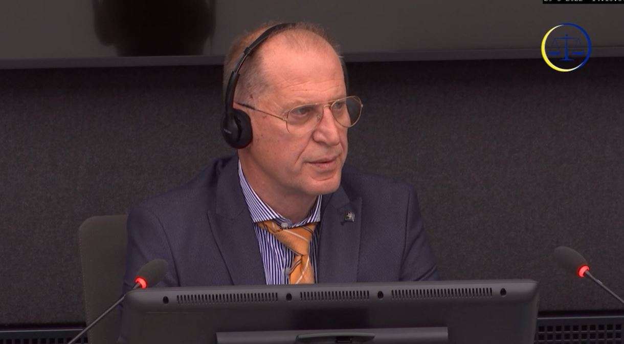 Dëshmitari: Me Mustafën kam biseduar vetëm për furnizim të civilëve me armë e barna