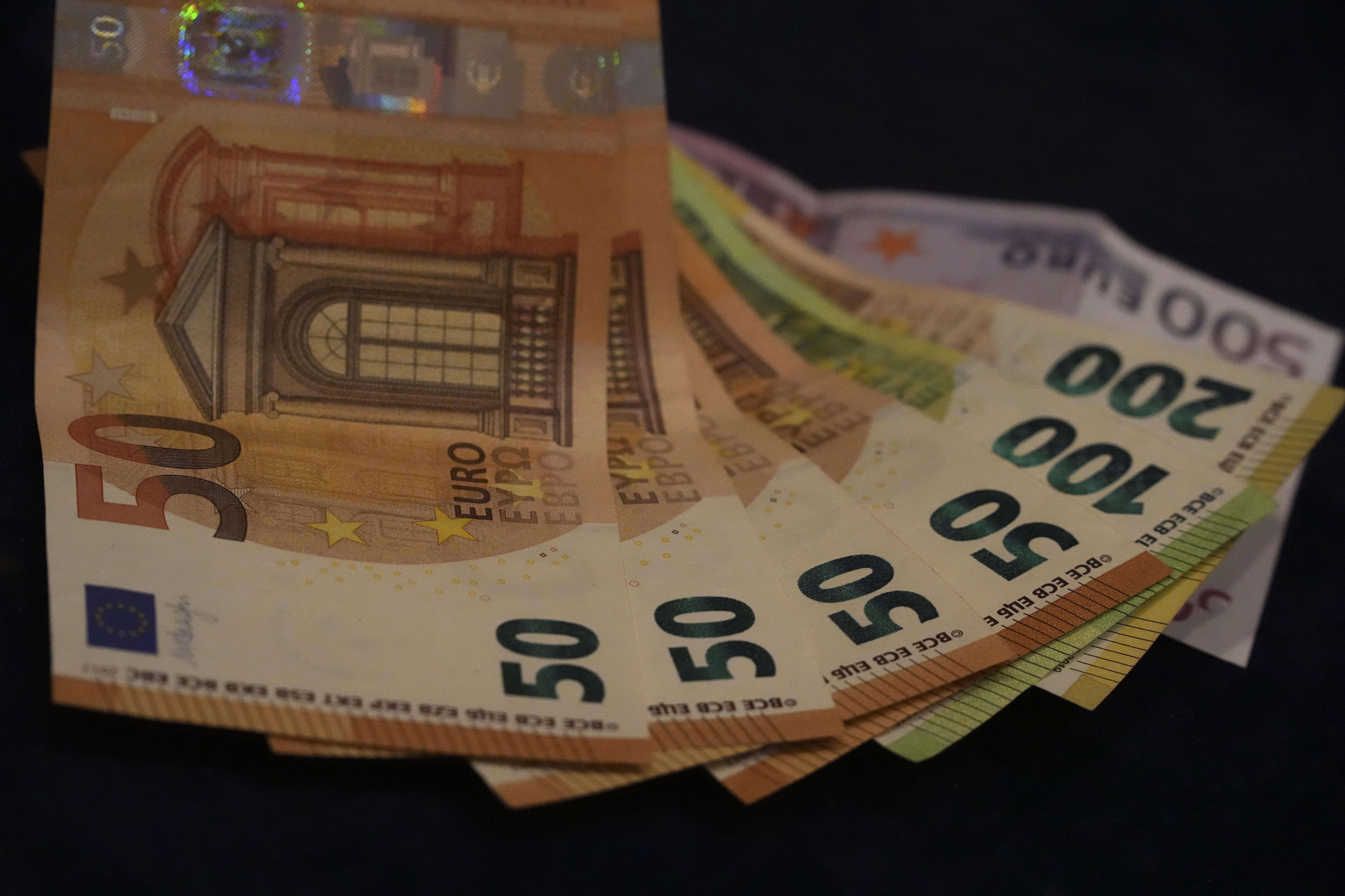 Qeveria gjermane: Gazi rus do të vazhdojë të paguhet me euro