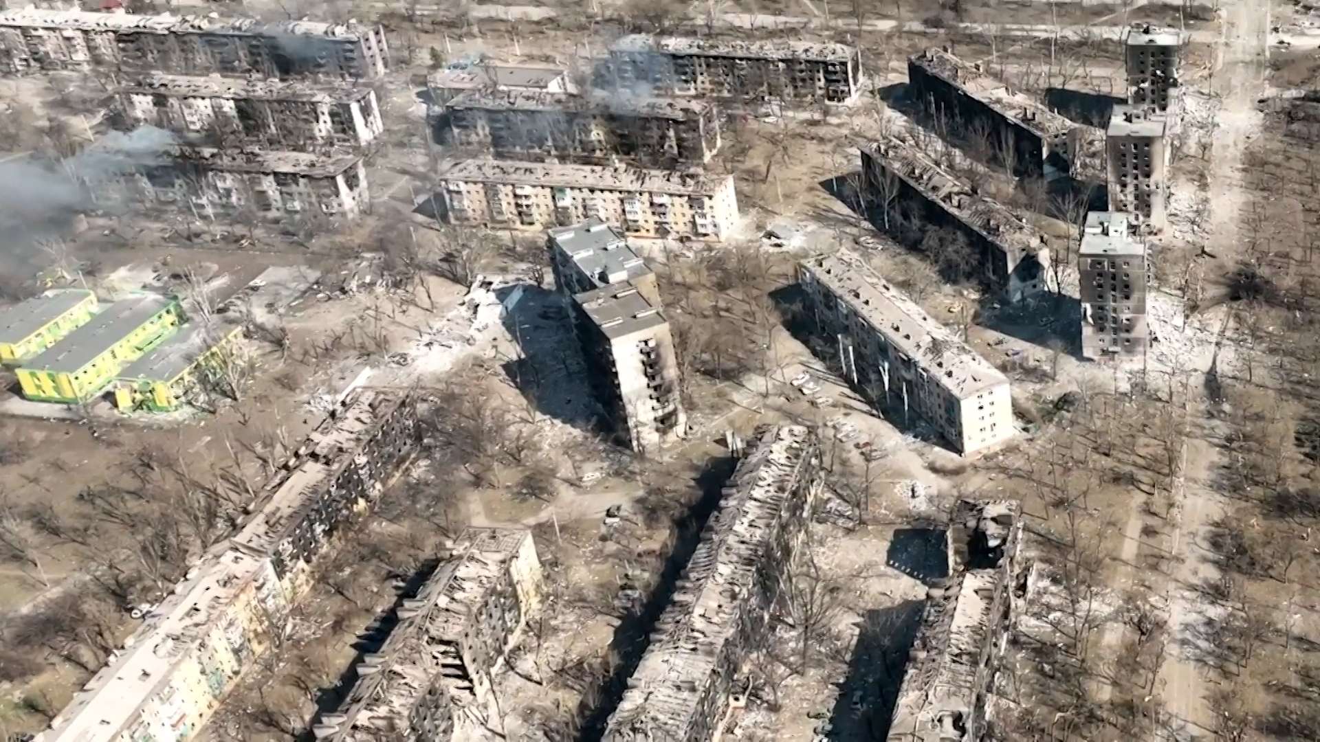 Pamje nga shkatërrimi i qytetit ukrainas, Mariupol