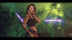 Nora Istrefi dhe NRG Band vijnë me “Ki me lyp me m’pa”