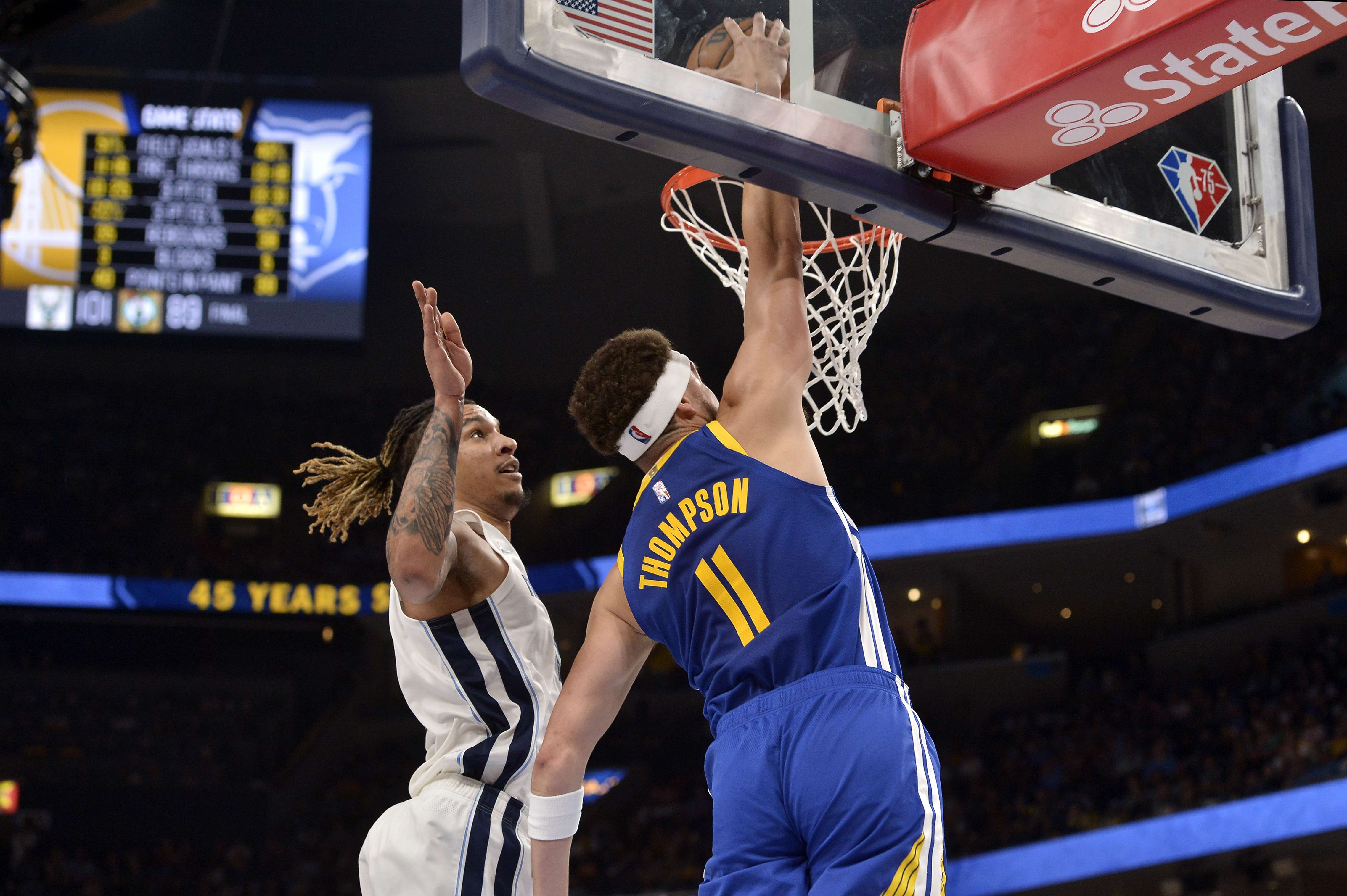 Milwaukee dhe Golden State fitojnë si mysafirë në nismë të serive gjysmëfinale