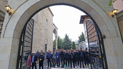 Mesazhe paqeje e bamirësie në ditën e Fitër Bajramit