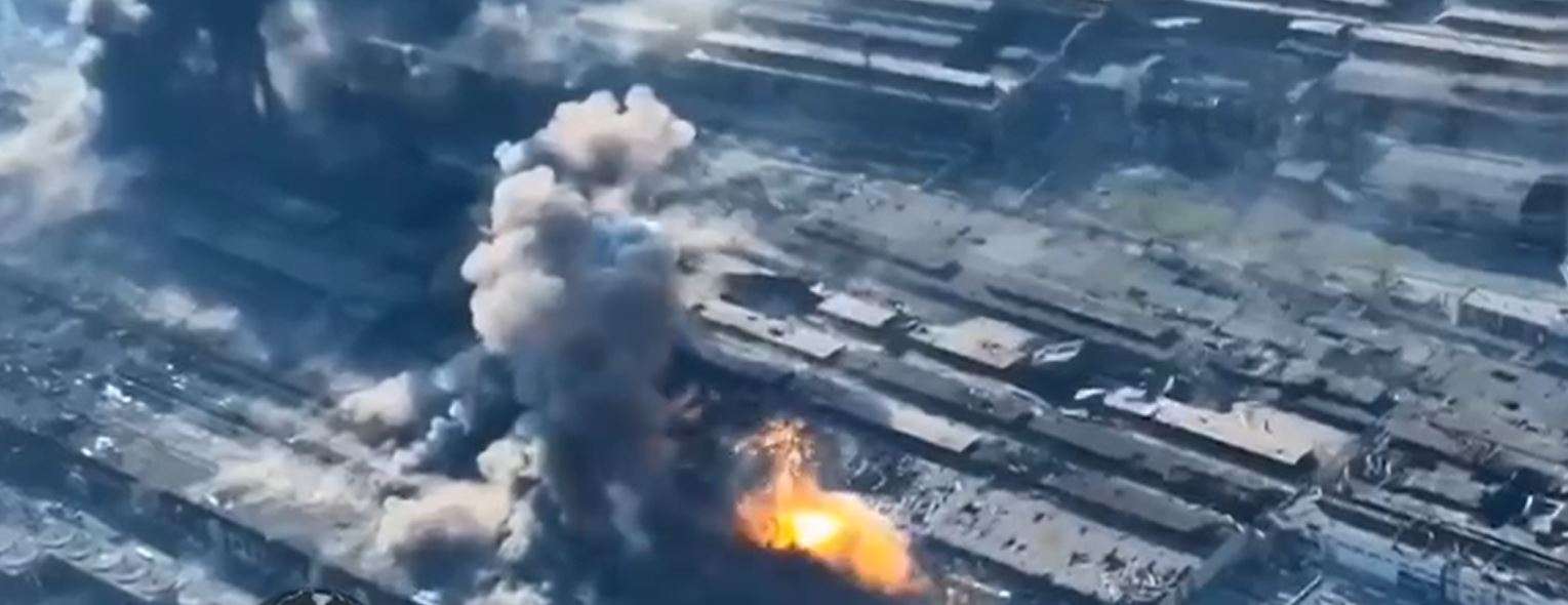Publikohen pamjet e bombardimeve të fabrikës Azovstal në Mariupol
