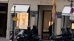 Vjedhje brenda argjendarisë “Chanel” në Paris