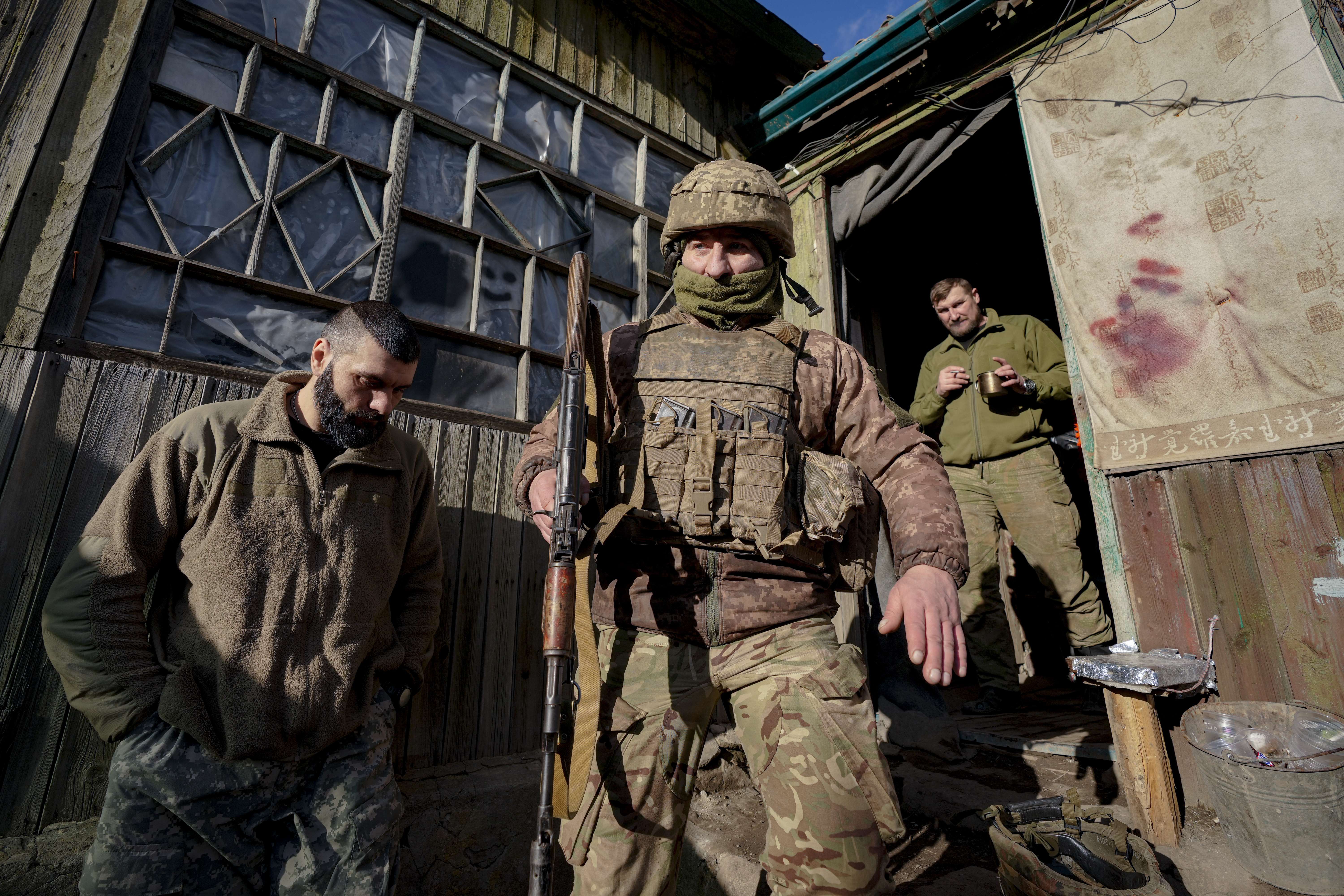 Guvernatori i Luhanskut: Trupat ukrainase u tërhoqën nga Popasna