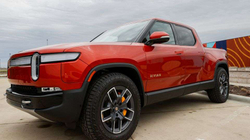 Ford shet aksionet e Rivianit për 214 milionë dollarë