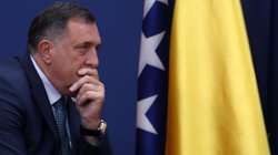 Schmidt: Serbët e Bosnjës po përpiqen të shkëputen