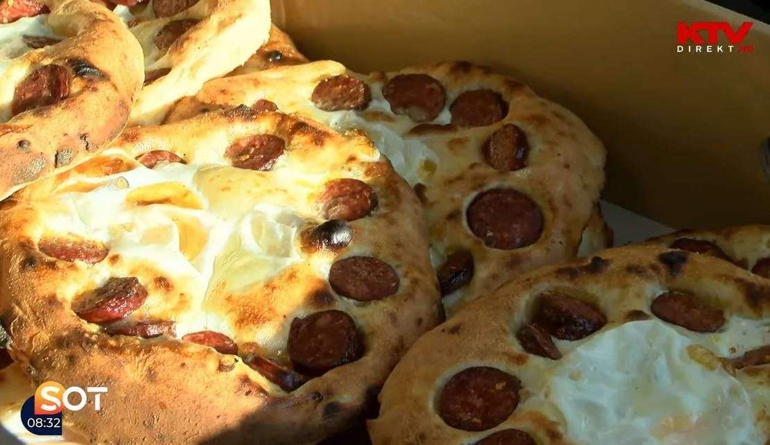 Tradita e Gjakovës për samunët me suxhuk 